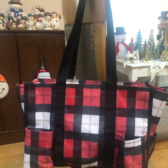 Thirty-One Buffalo Plaid Tote bag/weekender - Picture 13 of 14